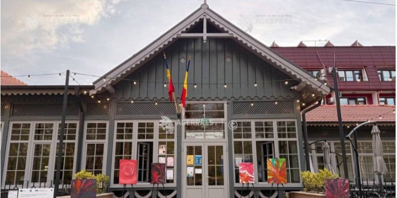 BIBLIOTECA AZI/ Biblioteca din fostul cazinou de la Băile Felix a devenit un reper cultural după renovare