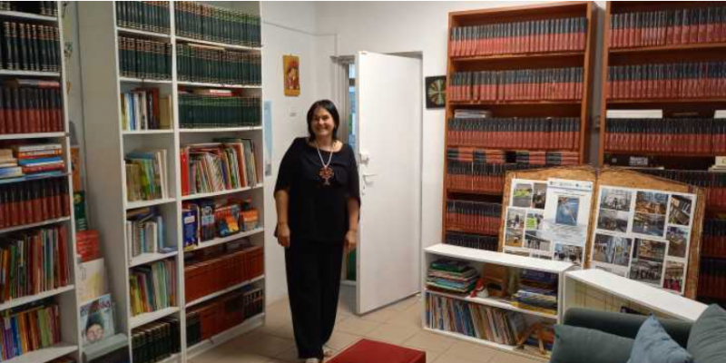 BIBLIOTECA AZI/Prahova: Biblioteca Șirna, cunoscută la nivel mondial - instituția cu un angajat care luminează o întreagă comunitate